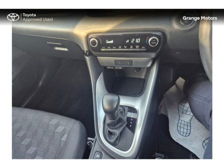 2024 Toyota Yaris - thumbnail 15