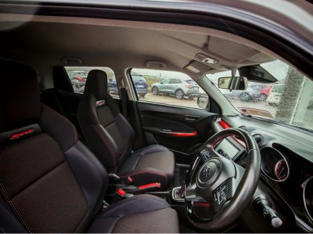 2019 Suzuki Swift - thumbnail 8