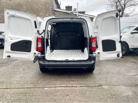 2022 Opel Combo L1H1 1.5 CDTI 100PS DIESEL 6SPEED MANUAL MY22 SWB €13,000 thumbnail