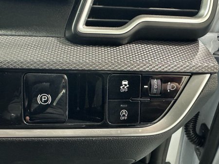 2022 Kia Sportage - thumbnail 21