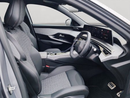 2025 Peugeot 3008 1.2 MHEV 145bhp eDCS6 Allure €41,500 thumbnail