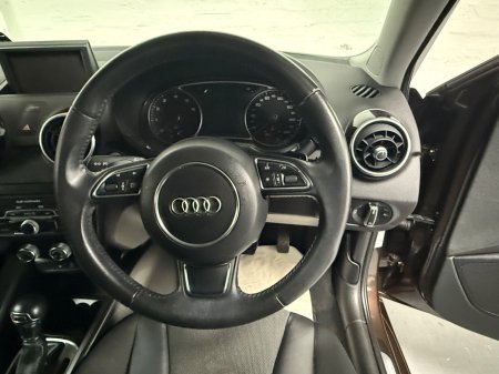 2014 Audi A1 1.4 TFSI €11,990 thumbnail