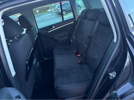 2015 Volkswagen Tiguan - thumbnail 15