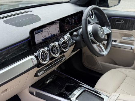 2025 Mercedes-Benz GLB - thumbnail 6