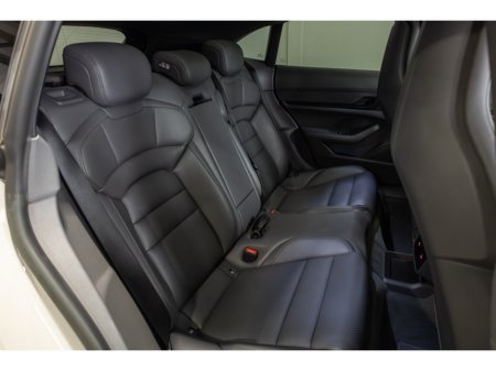 2023 Porsche Taycan - thumbnail 12