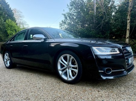 2016 Audi S8 4.0 TFSI 520 QUATTRO €31,950