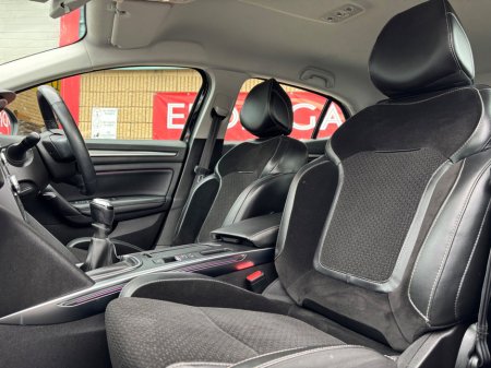 2016 Renault Megane - thumbnail 6