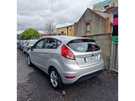 2017 Ford Fiesta - thumbnail 5