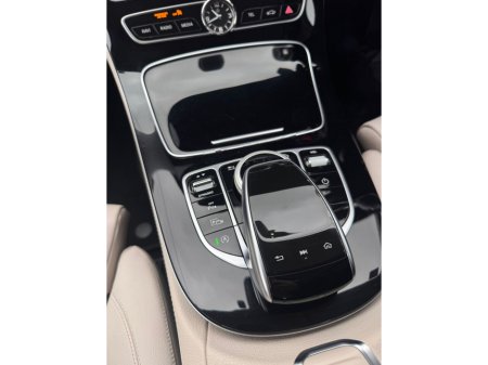 2016 Mercedes-Benz E Class 220 D AVANTGARDE 4DR AUTO €19,800 thumbnail