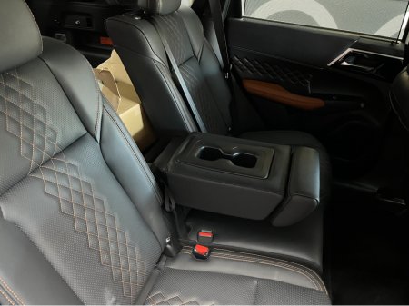 2024 Mitsubishi Outlander - thumbnail 18