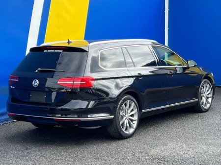 2018 Volkswagen Passat VARIANT HIGHLINE 2.0 TDI * HUGE SPEC * // LEATHER INTERIOR // 360 PARKING CAMERA // APPLE CARPLAY/ANDROID AUTO €22,950 thumbnail