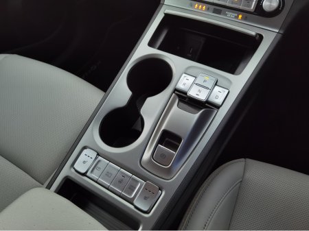 2023 Hyundai Kona 64KWH PREMIUM KAUAI - FINANCE AVAILABLE - CALL US TODAY ON 01 492 6566 OR 087-092 5525 €22,950 thumbnail