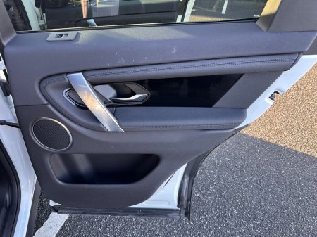 2020 Land Rover Discovery Sport - thumbnail 19
