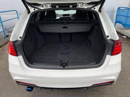 2013 BMW 3 Series - thumbnail 16