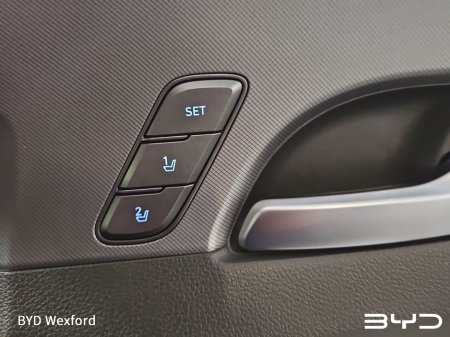 2023 Hyundai Santa Fe 1.6 PHEV 4WD Executive Plus Auto 7Seats €44,475 thumbnail