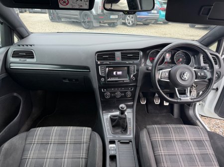 2015 Volkswagen Golf - thumbnail 14