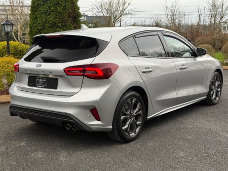 2022 Ford Focus - thumbnail 7