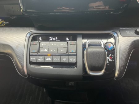 2017 Honda Stepwagon €21950! 2017 HONDA STEPWAGON SPADA HYBRID G SENSING 2.0 AUTOMATIC / CRUISE CONTROL / REVERSE CAMERA / AUTOMATIC DOORS AND MORE €21,950 thumbnail