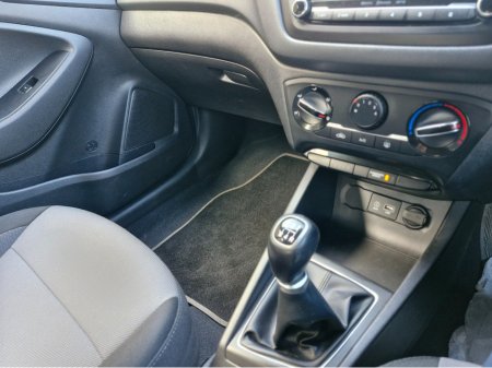 2017 Hyundai i20 - thumbnail 17