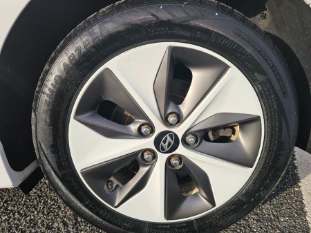 2018 Hyundai Ioniq FULL E V, 200 KM RANGE, FULL DEALER HISTORY, NEW NCT, FINANCE, WARRANTY, 5 STAR REVIEWS €9,995 thumbnail