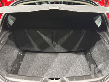 2019 Volvo V40 - thumbnail 12