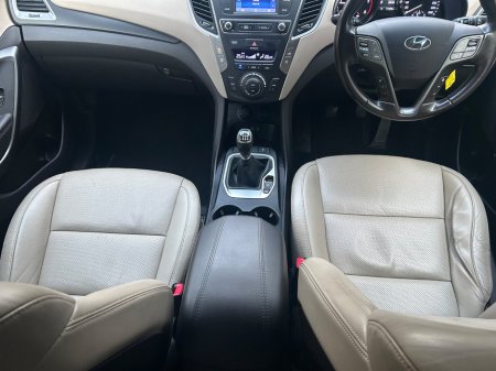 2016 Hyundai Santa Fe 2.2 CRDi 4WD Executive €14,950 thumbnail