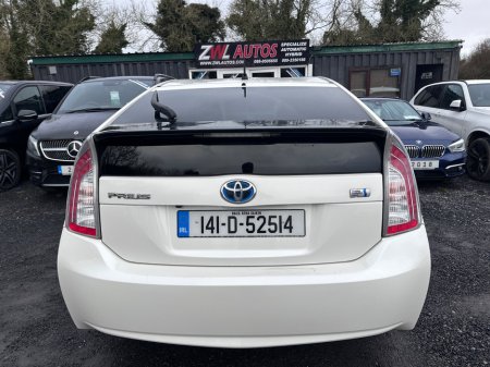 2014 Toyota Prius 1.8 Hybrid €9,750 thumbnail