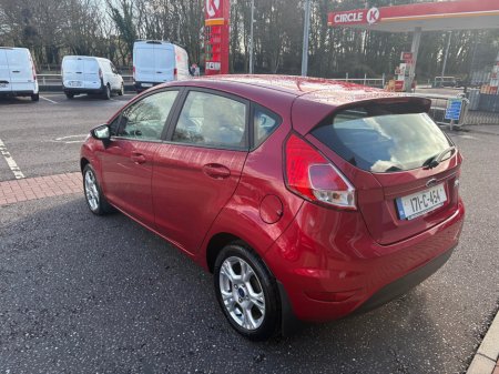 2017 Ford Fiesta - thumbnail 6