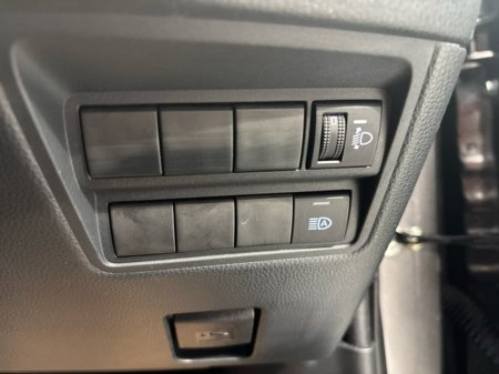 2023 Toyota Yaris Cross LUNA HYBRID AUTO €28,500 thumbnail