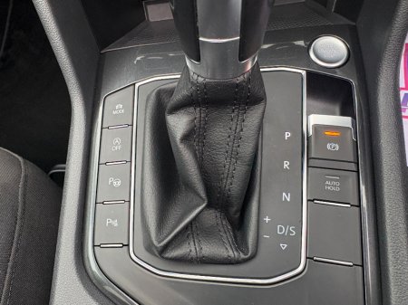 2018 Volkswagen Tiguan - thumbnail 34