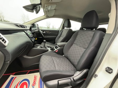 2014 Nissan Qashqai 1.2 PET SV €7,995 thumbnail