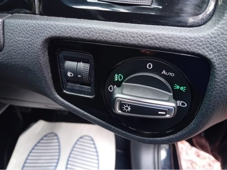 2016 Volkswagen Golf HIGHLINE 1.6 TDI MANUAL 5 SPEED 110HP 5DR @ REDDY 2 DRIVE LTD €13,850 thumbnail