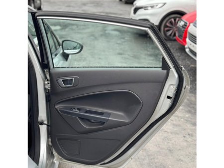 2016 Ford Fiesta 1.0L Petrol  Automatic Low Mileage (8720) €9,995 thumbnail