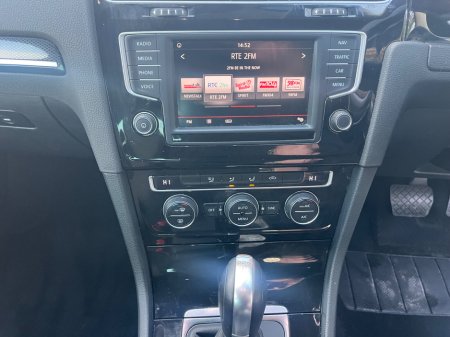 2015 Volkswagen Golf  €10,950 thumbnail