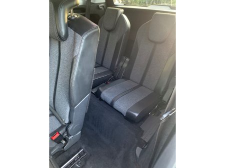 2018 Peugeot 5008 ALLURE 1.5 BLUE HDI 130 6 6.2 4DR €15,995 thumbnail