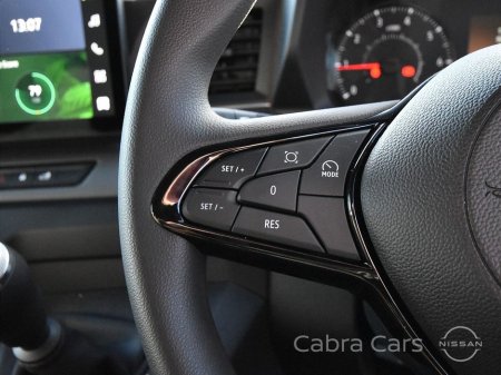 2026 Nissan Interstar L3 H2 SV Premium thumbnail