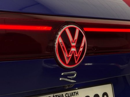 2025 Volkswagen Touareg - thumbnail 12