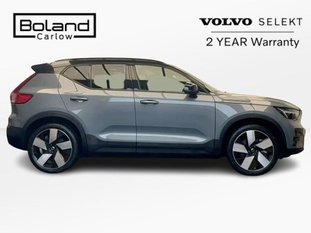2023 Volvo XC40 - thumbnail 4