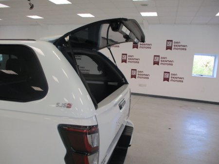 2026 Isuzu D-MAX - thumbnail 13