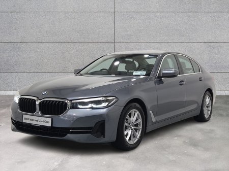 2022 BMW 5 Series 520d SE Saloon €37,950 thumbnail