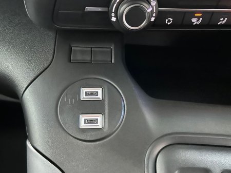 2026 Opel Combo 7 SEATER WHEELCHAIR ACCESIBLE TAXI €40,000 thumbnail