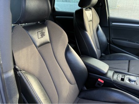 2018 Audi A3 Saloon ( 182 REG SALOON 1.4 S LINE EDITION PACK VIRTUAL COCKPIT - NAVIGATION -CARPLAY ANDROID AUTO LEATHER PACK - REVERSING CAMERA / PARKING SENSORS - DRIVE MODE €22,950 thumbnail