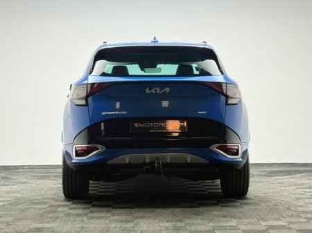 2025 Kia Sportage GT-LINE 1.6 PHEV 4X4 €43,990 thumbnail