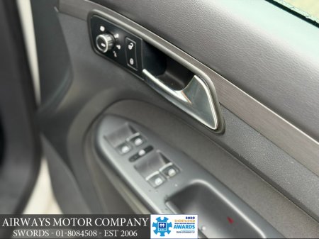 2013 Volkswagen Touran 1.4 TSI DSG - 7 SEATER €7,950 thumbnail