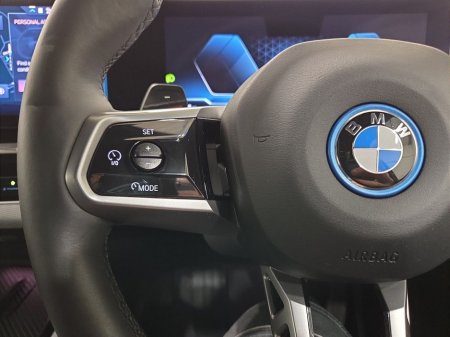 2024 BMW 5 Series - thumbnail 17