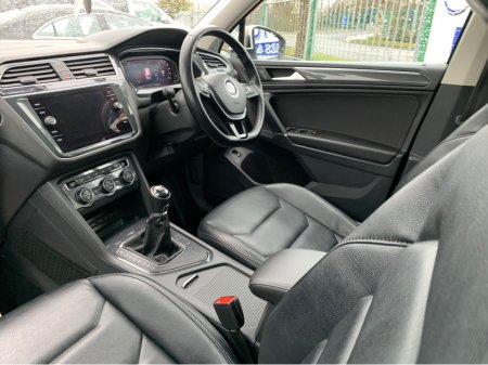 2020 Volkswagen Tiguan - thumbnail 12