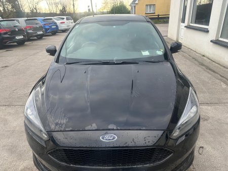 2018 Ford Focus - thumbnail 14