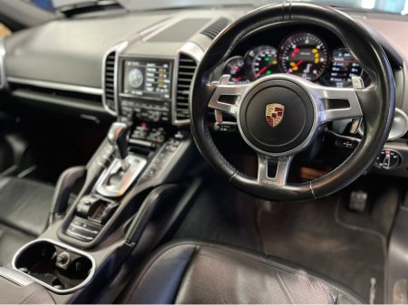 2014 Porsche Cayenne 3.0 D V6 PLATINUM EDITION €27,900 thumbnail