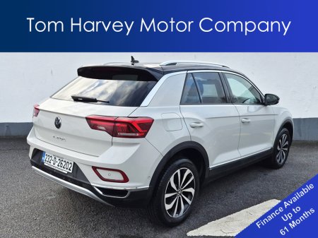 2023 Volkswagen T-Roc STYLE 1.5 TSI D7F 150HP + Heated Seats + Rear View Camera €30,950 thumbnail