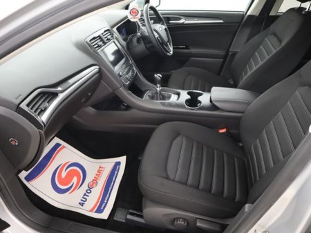 2020 Ford Mondeo - thumbnail 16